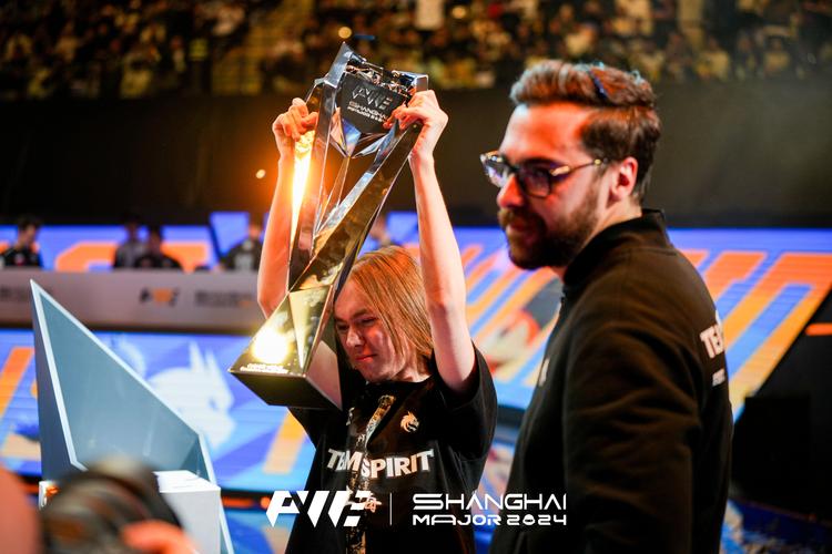 LGD夺冠有戏了！莫言登顶欧洲天梯，状态出色