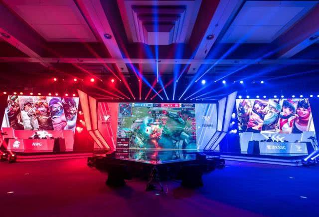 shanji ：第一局剑魔最大的失误就是团战闪现撞墙了