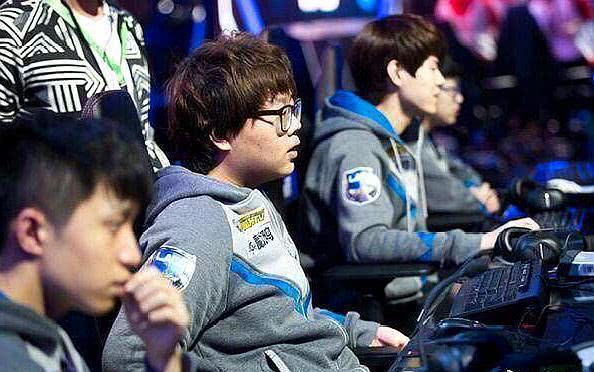 【战报】英雄联盟S10决赛，SN 1：3不敌DWG，DWG新王登基